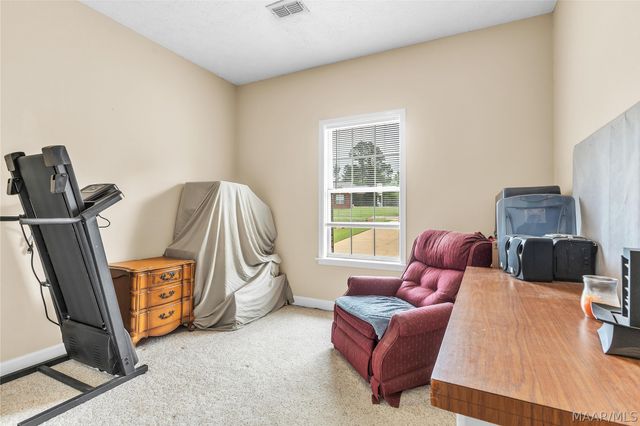 225 Twin Oaks Lane, Wetumpka, AL 36093