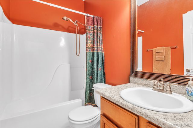 225 Twin Oaks Lane, Wetumpka, AL 36093