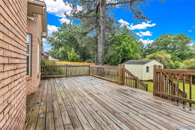 225 Twin Oaks Lane, Wetumpka, AL 36093