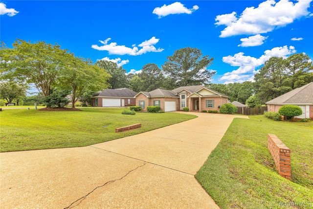 225 Twin Oaks Lane, Wetumpka, AL 36093