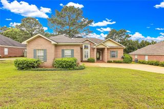 225 Twin Oaks Lane, Wetumpka, AL 36093
