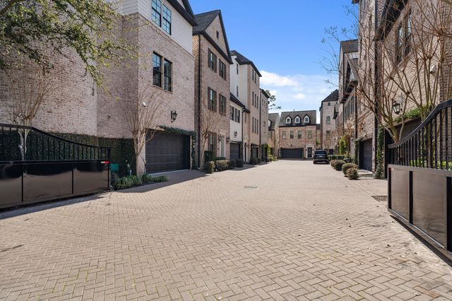 1314 Hunters Meadow Lane, Houston, TX 77055