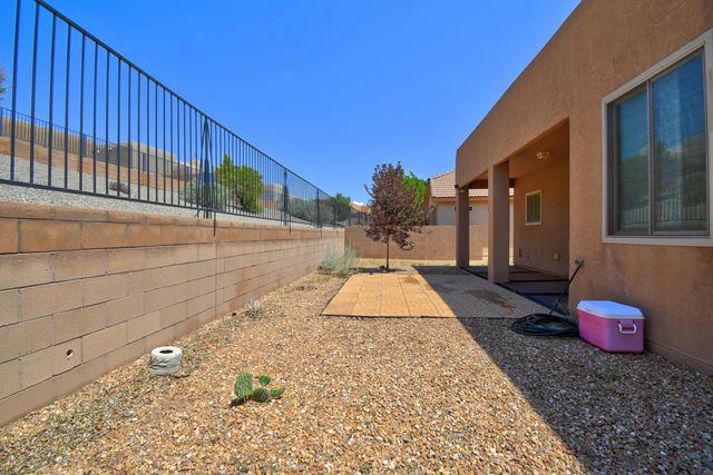 931 Desert Willow Court, Bernalillo, NM 87004