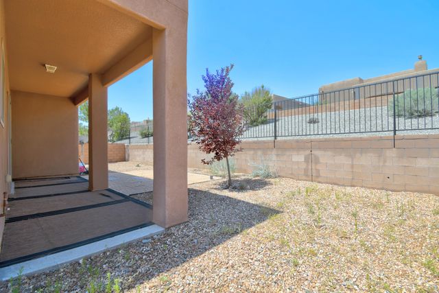 931 Desert Willow Court, Bernalillo, NM 87004
