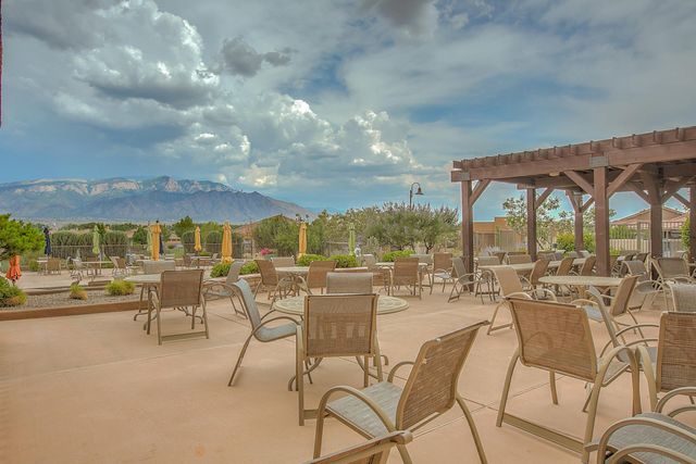 931 Desert Willow Court, Bernalillo, NM 87004