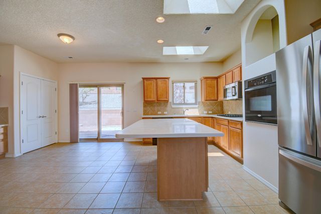 931 Desert Willow Court, Bernalillo, NM 87004
