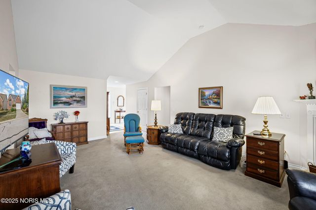 10732 S Lakes Drive, Perrysburg, OH 43551