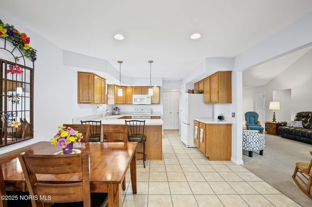 10732 S Lakes Drive, Perrysburg, OH 43551