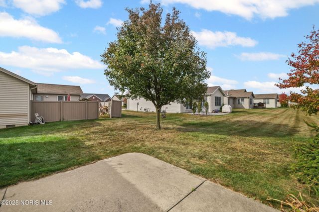 10732 S Lakes Drive, Perrysburg, OH 43551