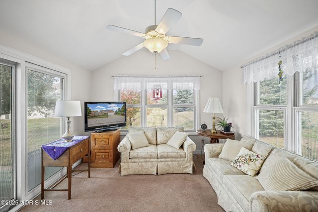 10732 S Lakes Drive, Perrysburg, OH 43551