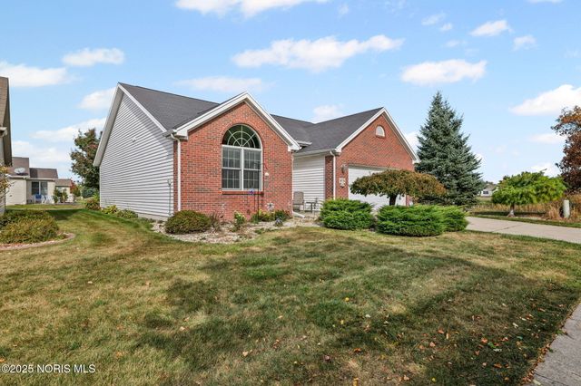 10732 S Lakes Drive, Perrysburg, OH 43551