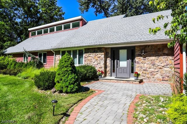 3 Openaki Rd, Randolph Twp., NJ 07869