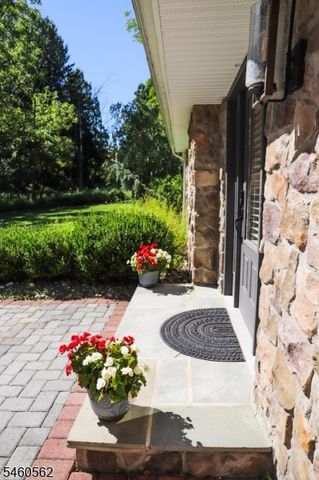 3 Openaki Rd, Randolph Twp., NJ 07869