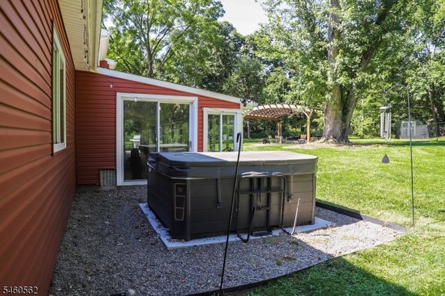 3 Openaki Rd, Randolph Twp., NJ 07869
