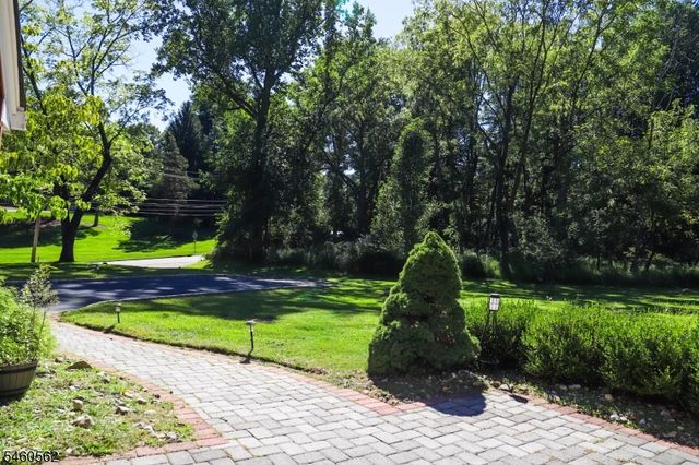 3 Openaki Rd, Randolph Twp., NJ 07869
