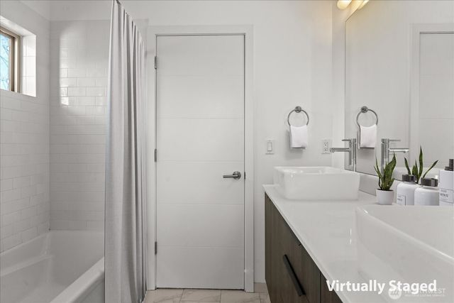 4270 S Greenbelt Station Drive, Seattle, WA 98118