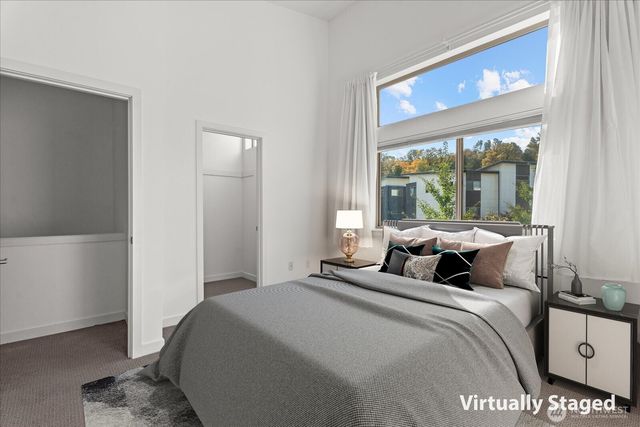 4270 S Greenbelt Station Drive, Seattle, WA 98118