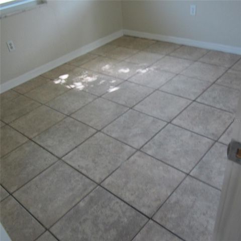 520 W ELLA J GILMORE STREET, Apopka, FL 32703
