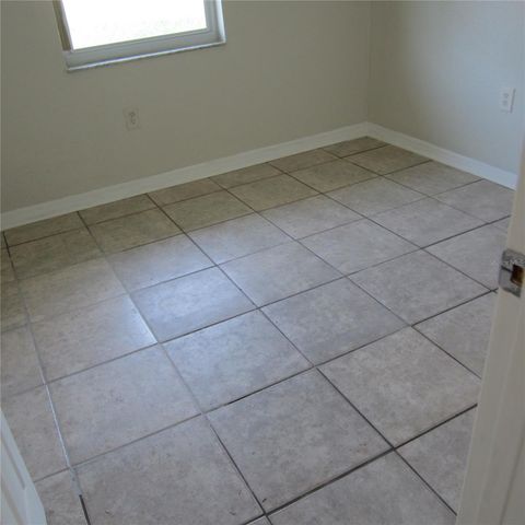 520 W ELLA J GILMORE STREET, Apopka, FL 32703