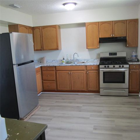 520 W ELLA J GILMORE STREET, Apopka, FL 32703
