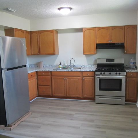 520 W ELLA J GILMORE STREET, Apopka, FL 32703