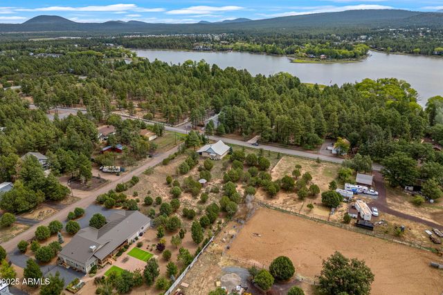 1196 Larson Road, Lakeside, AZ 85929