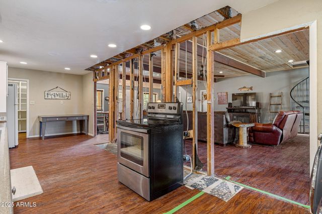 1196 Larson Road, Lakeside, AZ 85929