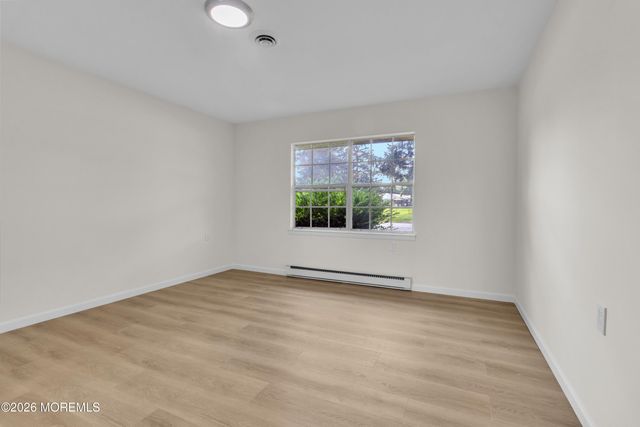 32D Yorkshire Court D, Manchester, NJ 08759