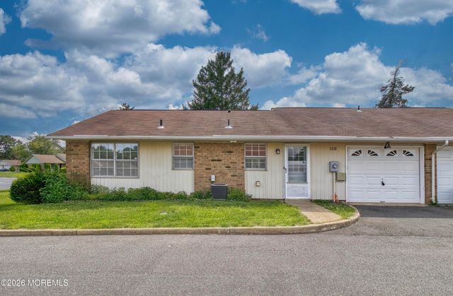 32D Yorkshire Court D, Manchester, NJ 08759