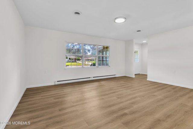 32D Yorkshire Court D, Manchester, NJ 08759