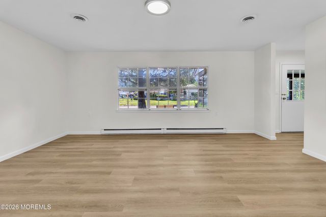 32D Yorkshire Court D, Manchester, NJ 08759