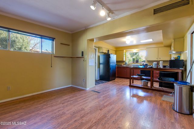 4902 E Copper Street, Tucson, AZ 85712