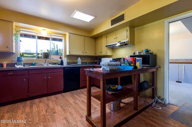 4902 E Copper Street, Tucson, AZ 85712