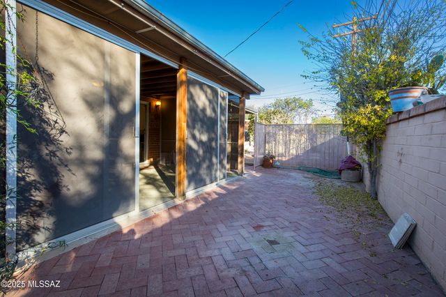 4902 E Copper Street, Tucson, AZ 85712