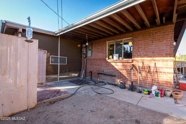 4902 E Copper Street, Tucson, AZ 85712