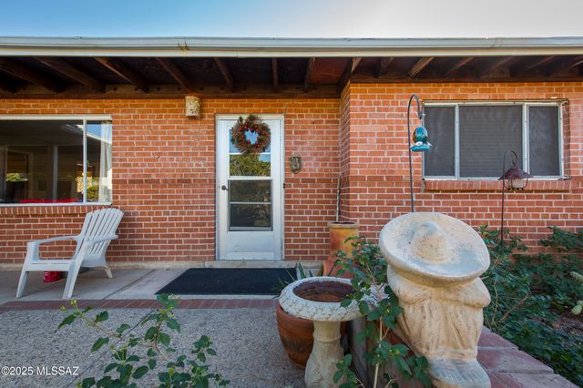 4902 E Copper Street, Tucson, AZ 85712