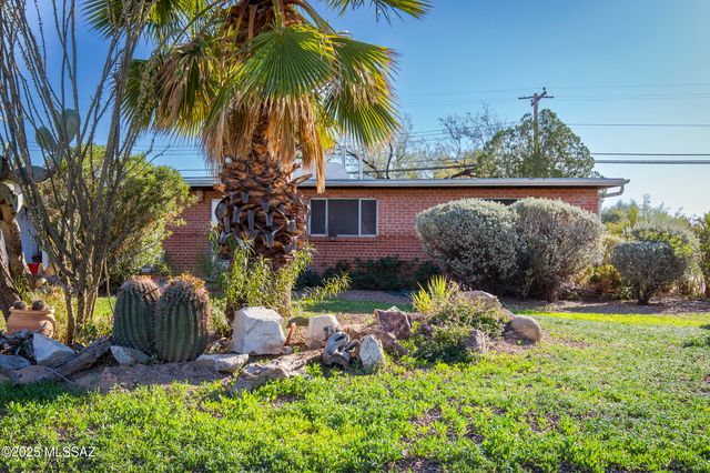 4902 E Copper Street, Tucson, AZ 85712