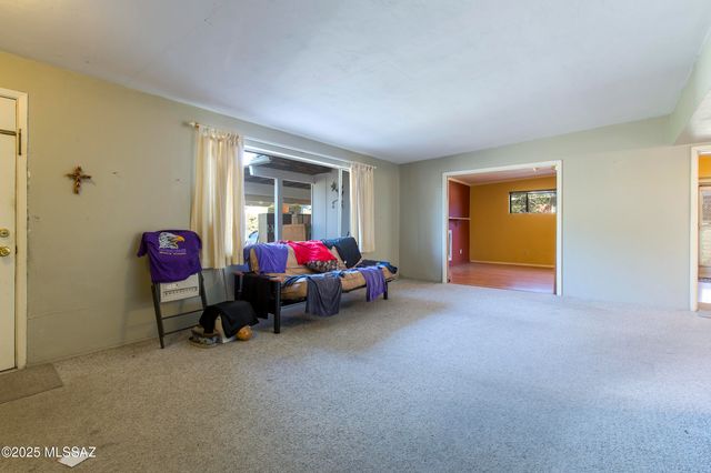 4902 E Copper Street, Tucson, AZ 85712