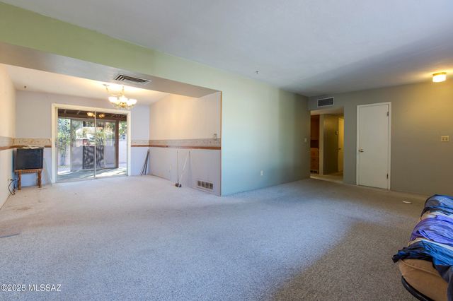 4902 E Copper Street, Tucson, AZ 85712