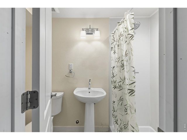 4744 Essex Ct, Boulder, CO 80301