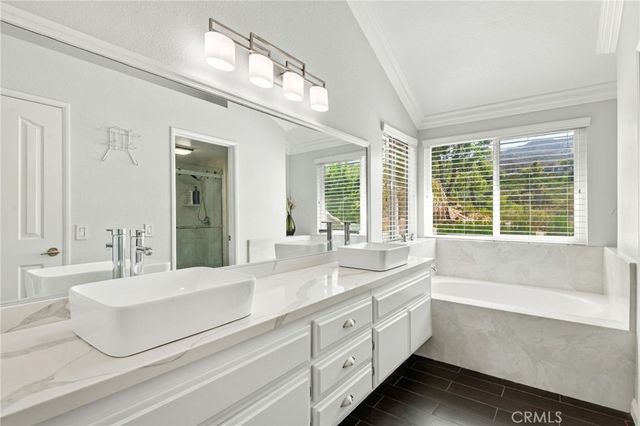 1251 Oakcrest Circle, Corona, CA 92882