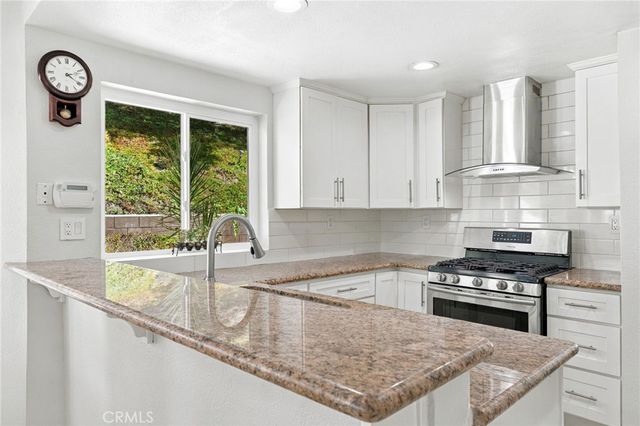 1251 Oakcrest Circle, Corona, CA 92882