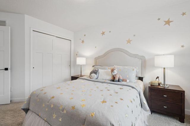 15026 Adare Way, Rosemount, MN 55068