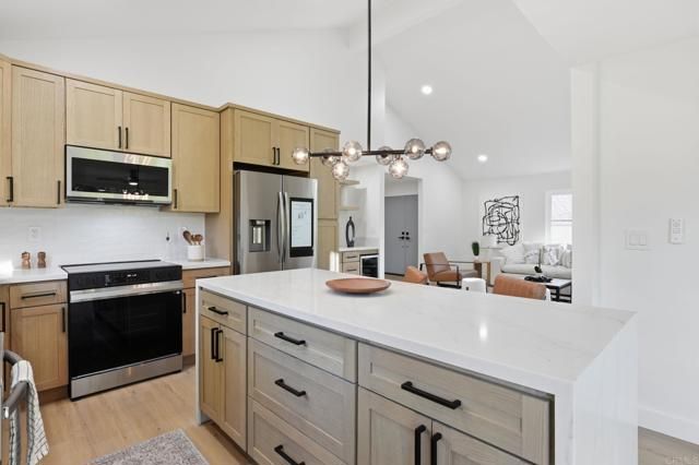 1039 La Casa Drive, San Marcos, CA 92078