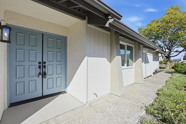 1039 La Casa Drive, San Marcos, CA 92078