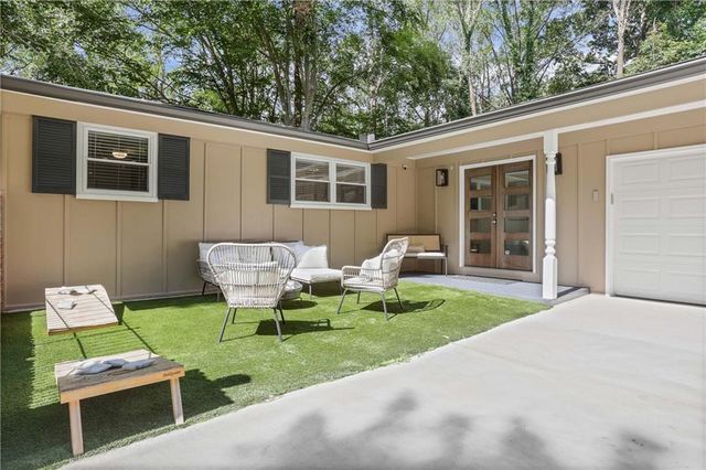 1572 Bubbling Creek NE Road, Brookhaven, GA 30319