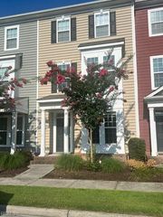 273 Tigerlilly Drive DR, Portsmouth, VA 23701