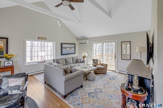 18 North Branch Road, Newtown, CT 06470