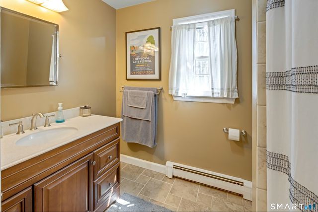 18 North Branch Road, Newtown, CT 06470