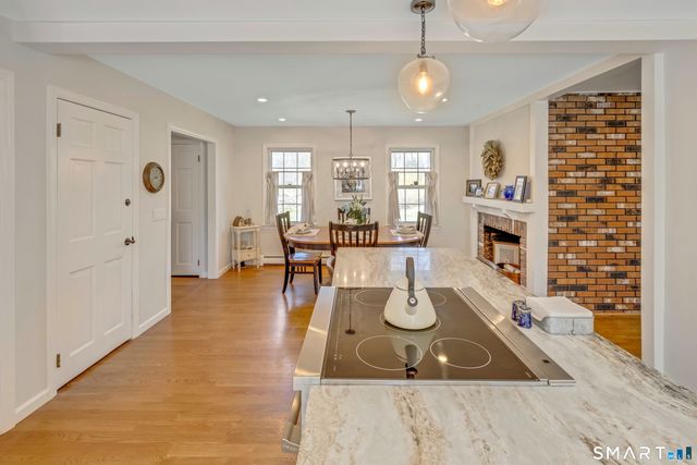 18 North Branch Road, Newtown, CT 06470